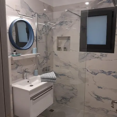 Shades Of Blue Apartment. Apartamento *